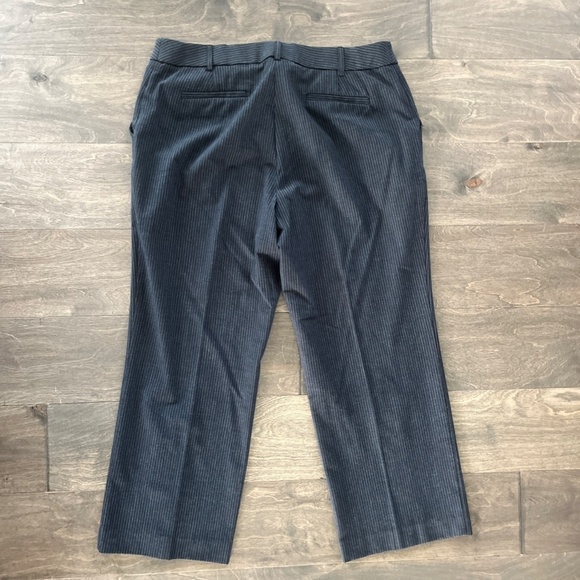 Fashion Bug Grey Stripe Pant, size 18WP - Picture 5 of 10